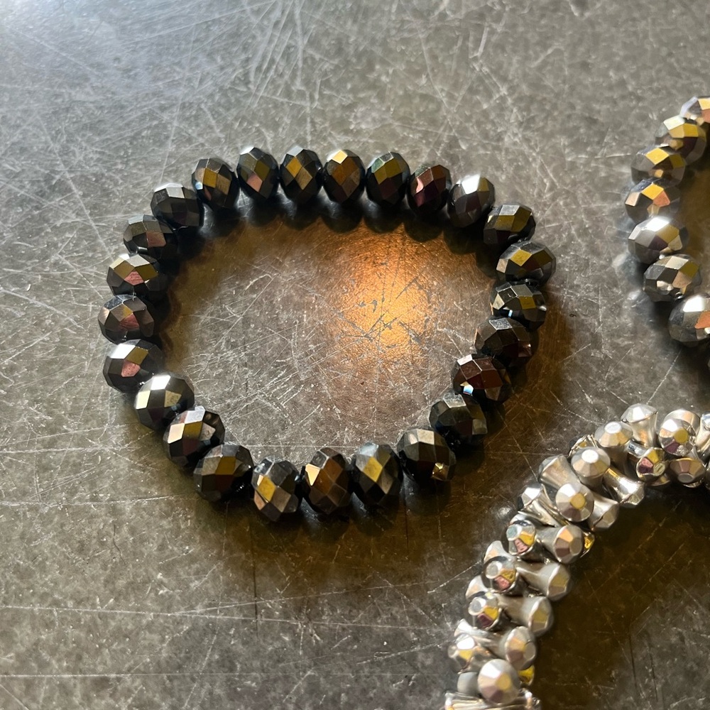 Bundle of 6 beaded unique bracelets metallic - Picture 2 of 13
